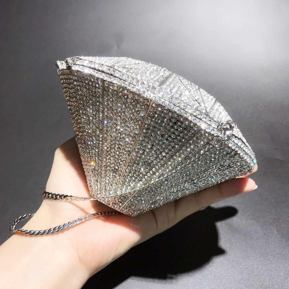 Three-dimensional diamond shape dinner clutch