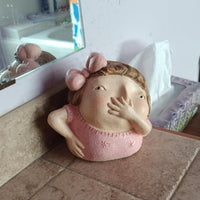 Boy Girl Pinch Nose Bathroom Statue Resin Decorations